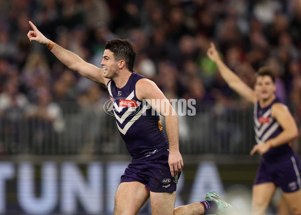 AFL 2025 Round 15 - Fremantle v Essendon - A-60110528