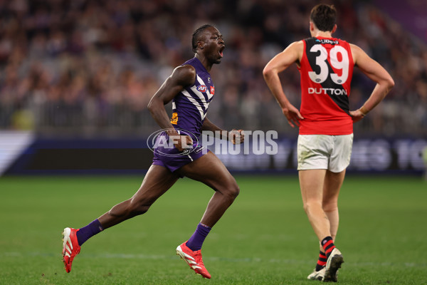 AFL 2025 Round 15 - Fremantle v Essendon - A-60112733