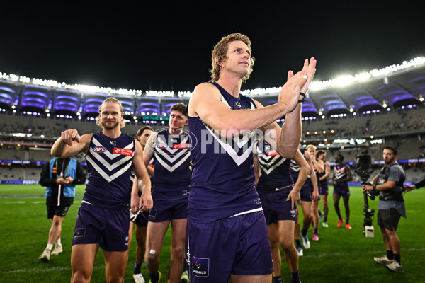AFL 2025 Round 15 - Fremantle v Essendon - A-60112743