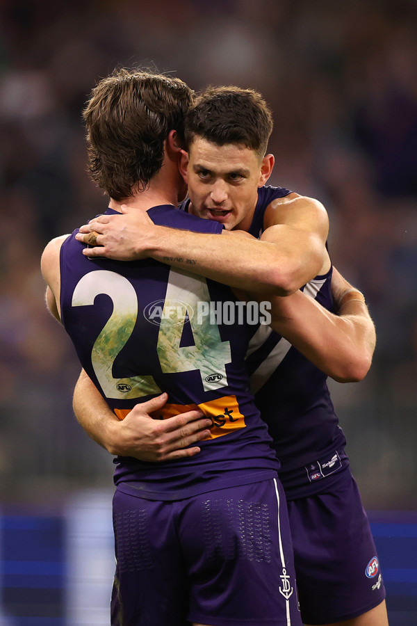 AFL 2025 Round 15 - Fremantle v Essendon - A-60113453