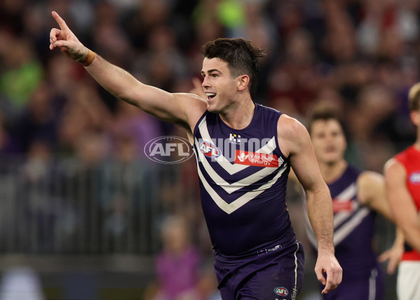 AFL 2025 Round 15 - Fremantle v Essendon - A-60115407