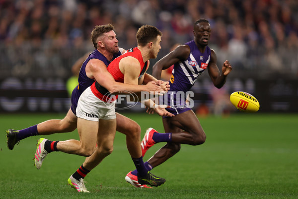 AFL 2025 Round 15 - Fremantle v Essendon - A-60116326