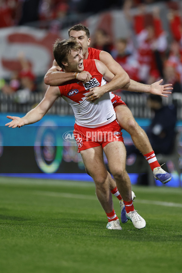 AFL 2025 Round 16 - Sydney v Western Bulldogs - A-60229133