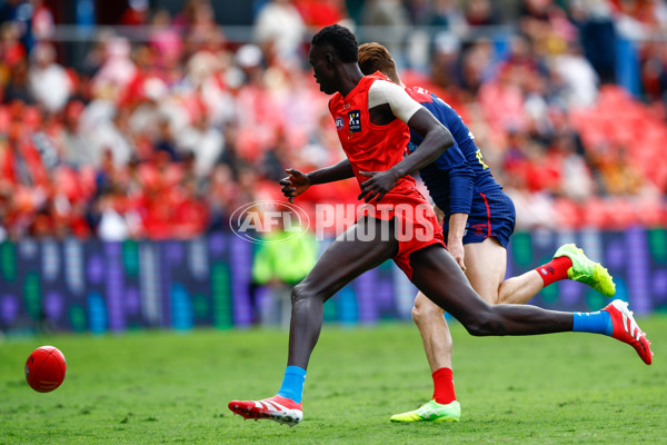 AFL 2025 Round 16 - Gold Coast v Melbourne - A-60238173