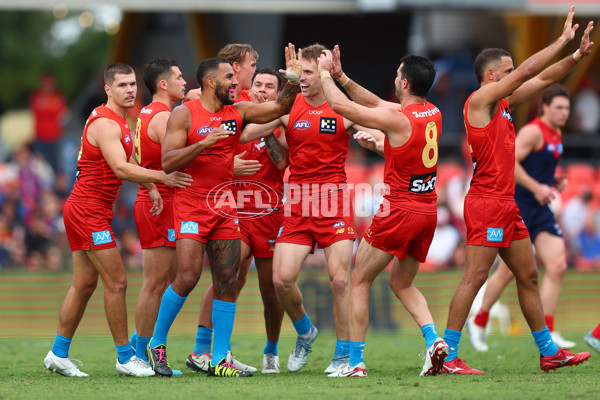 AFL 2025 Round 16 - Gold Coast v Melbourne - A-60239688