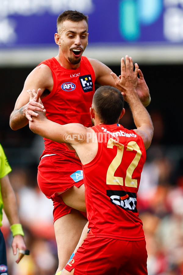 AFL 2025 Round 16 - Gold Coast v Melbourne - A-60240676