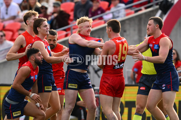 AFL 2025 Round 16 - Gold Coast v Melbourne - A-60243536