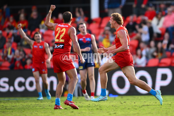 AFL 2025 Round 16 - Gold Coast v Melbourne - A-60245277