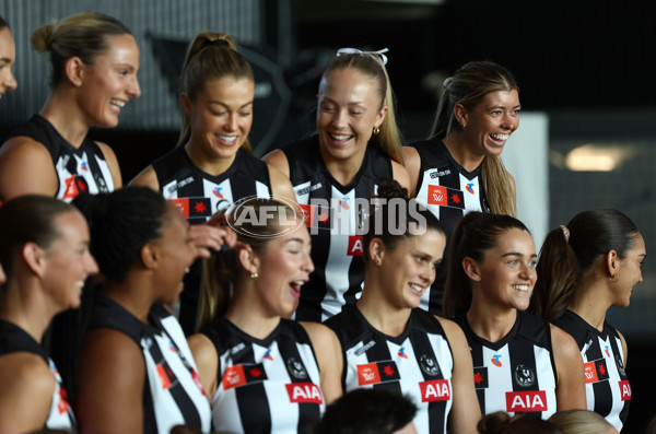 AFLW 2025 Media - Collingwood Team Photo Day - A-60315263