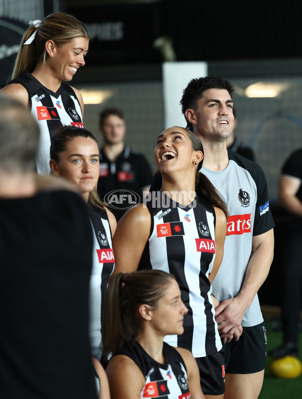 AFLW 2025 Media - Collingwood Team Photo Day - A-60315265