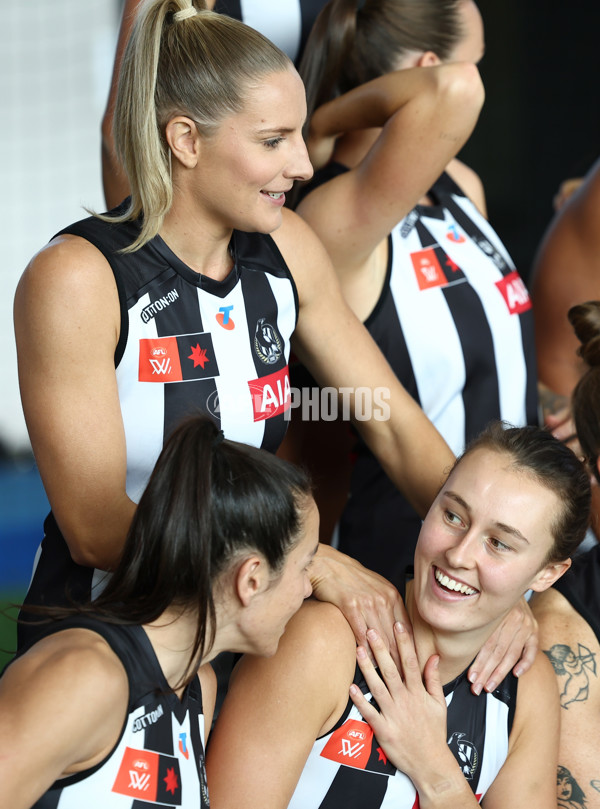 AFLW 2025 Media - Collingwood Team Photo Day - A-60315268