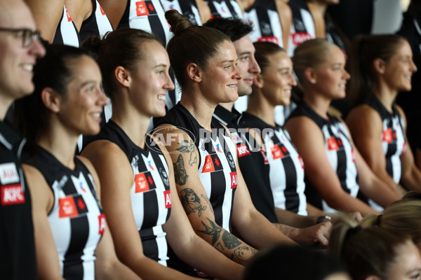 AFLW 2025 Media - Collingwood Team Photo Day - A-60315270