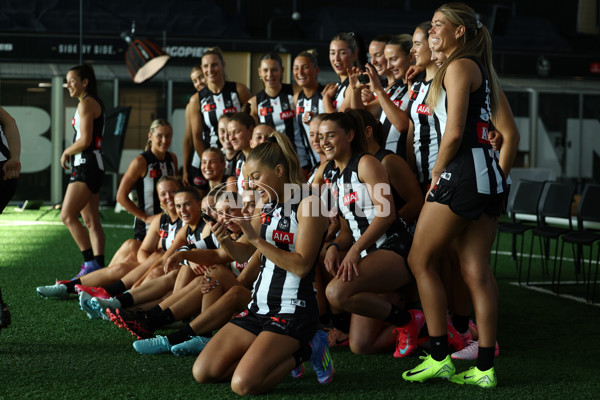 AFLW 2025 Media - Collingwood Team Photo Day - A-60316948