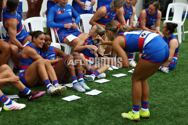 AFLW 2025 Media - Western Bulldogs Team Photo Day - A-60322294