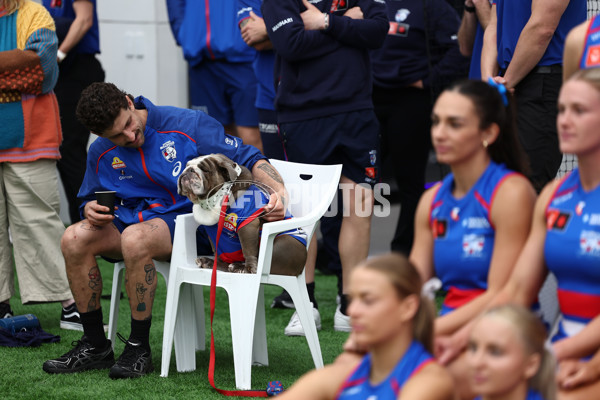 AFLW 2025 Media - Western Bulldogs Team Photo Day - A-60322297