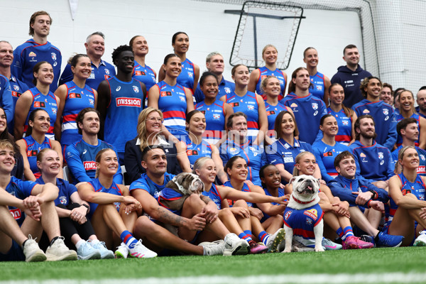 AFLW 2025 Media - Western Bulldogs Team Photo Day - A-60322313