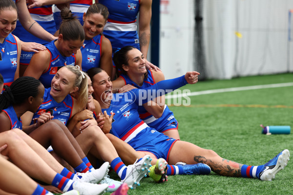 AFLW 2025 Media - Western Bulldogs Team Photo Day - A-60322320