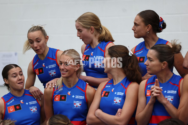 AFLW 2025 Media - Western Bulldogs Team Photo Day - A-60323367