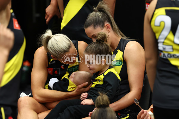 AFLW 2025 Media - Richmond Team Photo Day - A-60325043