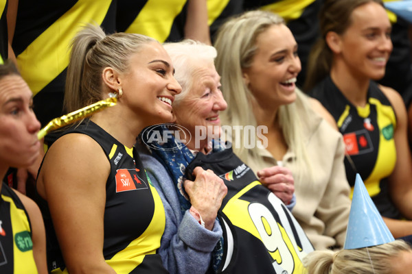 AFLW 2025 Media - Richmond Team Photo Day - A-60325052