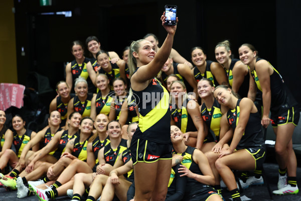 AFLW 2025 Media - Richmond Team Photo Day - A-60326213