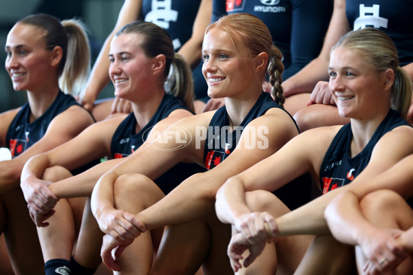 AFLW 2025 Media - Carlton Team Photo Day - A-60342127