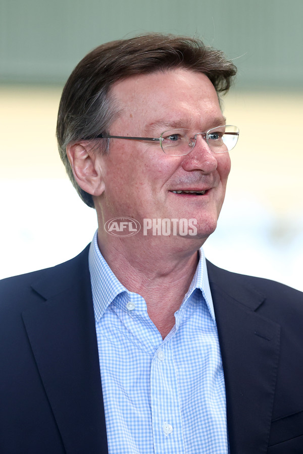 AFLW 2025 Media - Carlton Team Photo Day - A-60344275
