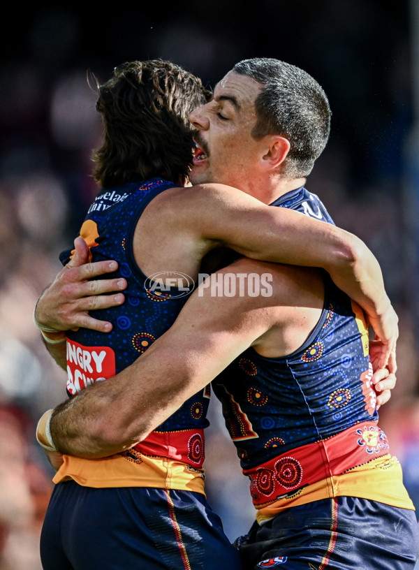 AFL 2025 Round 17 - Adelaide v Melbourne - A-60421642