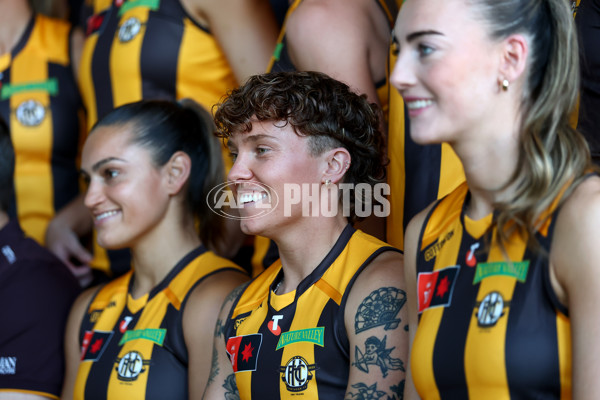 AFLW 2025 Media - Hawthorn Team Photo Day - A-60429856