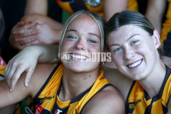 AFLW 2025 Media - Hawthorn Team Photo Day - A-60429857