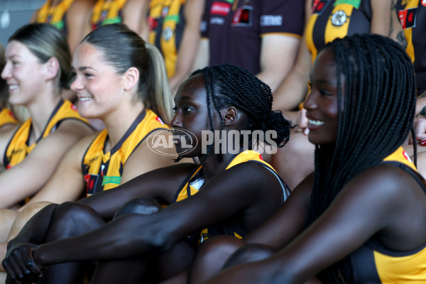 AFLW 2025 Media - Hawthorn Team Photo Day - A-60429858