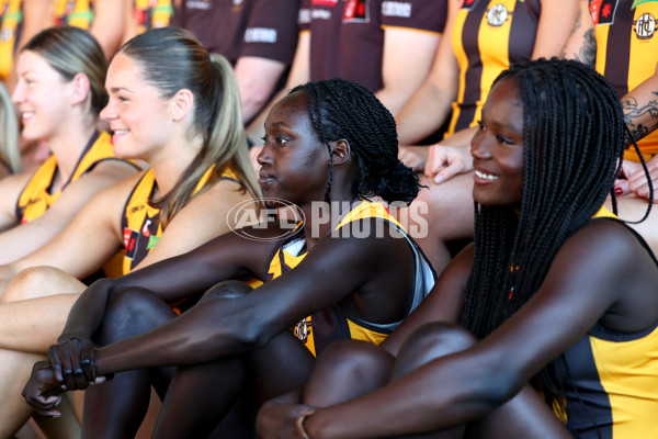 AFLW 2025 Media - Hawthorn Team Photo Day - A-60429871