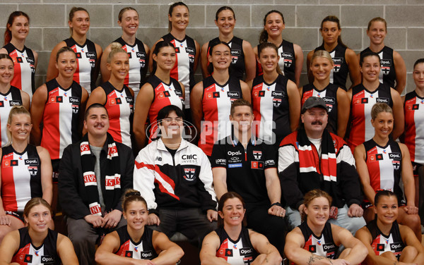 AFLW 2025 Media - St Kilda Team Photo Day - A-60429894