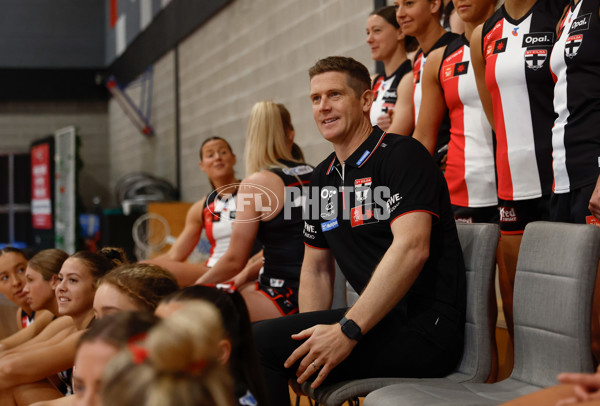 AFLW 2025 Media - St Kilda Team Photo Day - A-60429896