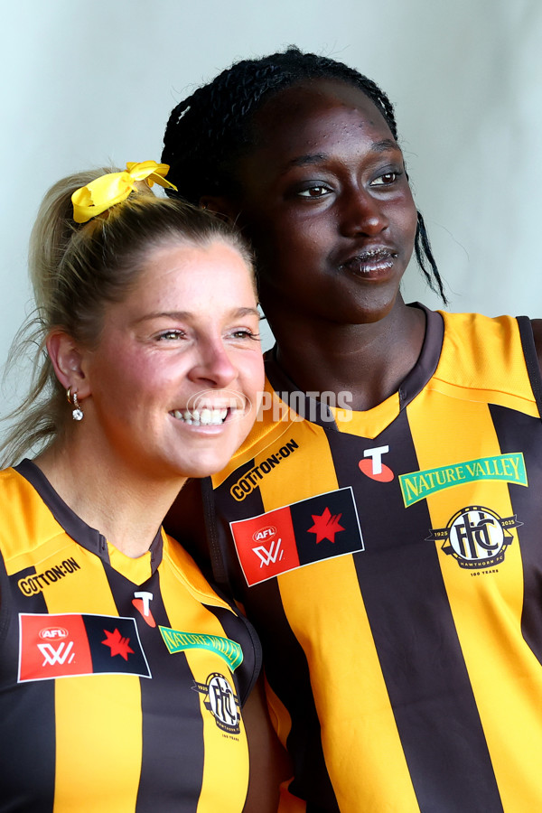 AFLW 2025 Media - Hawthorn Team Photo Day - A-60430143