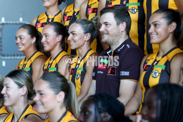 AFLW 2025 Media - Hawthorn Team Photo Day - A-60430150