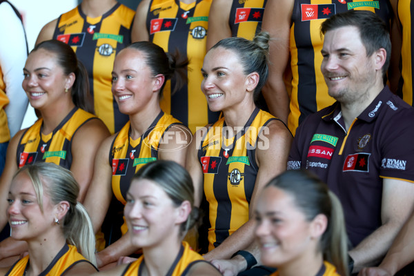 AFLW 2025 Media - Hawthorn Team Photo Day - A-60430164