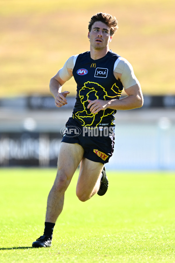 AFL 2025 Training - Brisbane 080725 - A-60430172