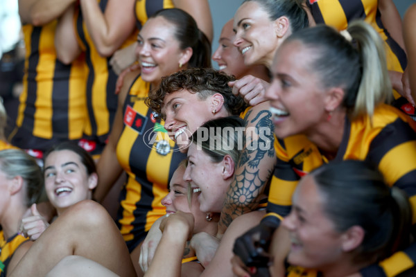 AFLW 2025 Media - Hawthorn Team Photo Day - A-60430183