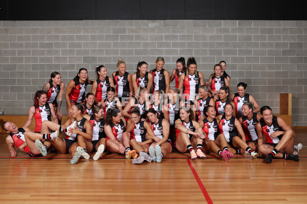 AFLW 2025 Media - St Kilda Team Photo Day - A-60443724