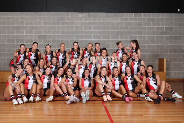 AFLW 2025 Media - St Kilda Team Photo Day - A-60443725
