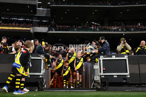 AFL 2025 Round 18 - Richmond v Essendon - A-60498344
