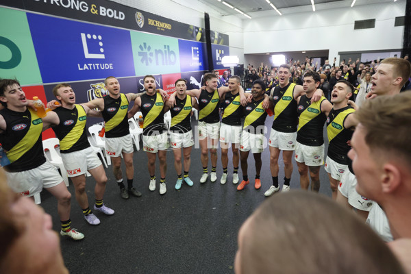 AFL 2025 Round 19 - West Coast v Richmond - A-60646989