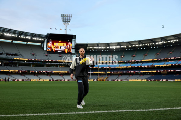 AFL 2025 Round 20 - Hawthorn v Carlton - A-60714633