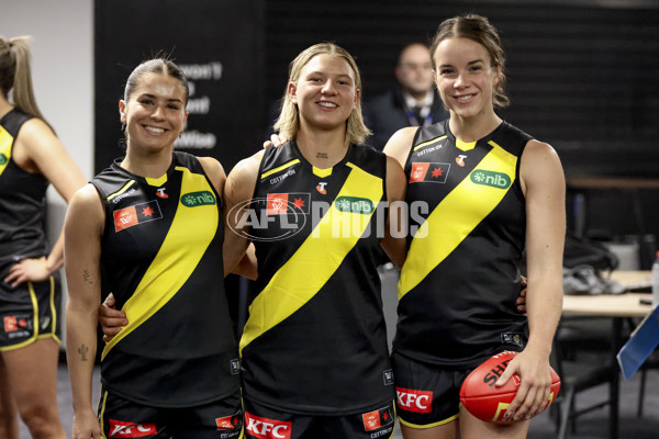 AFLW 2025 Media - Richmond Team Photo Day - A-60717277