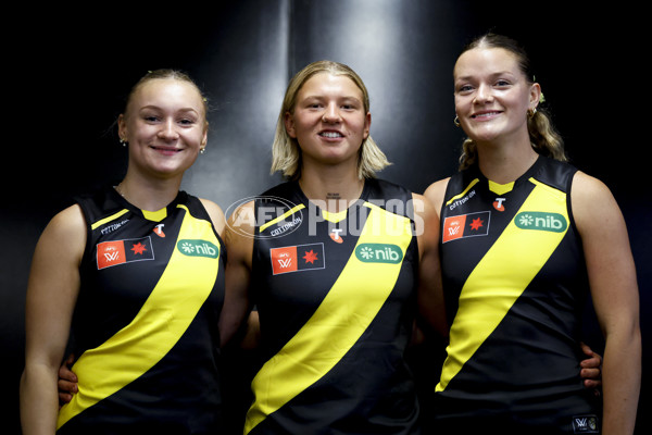 AFLW 2025 Media - Richmond Team Photo Day - A-60718796
