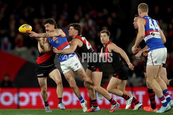 AFL 2025 Round 20 - Essendon v Western Bulldogs - A-60731686
