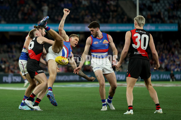 AFL 2025 Round 20 - Essendon v Western Bulldogs - A-60740175