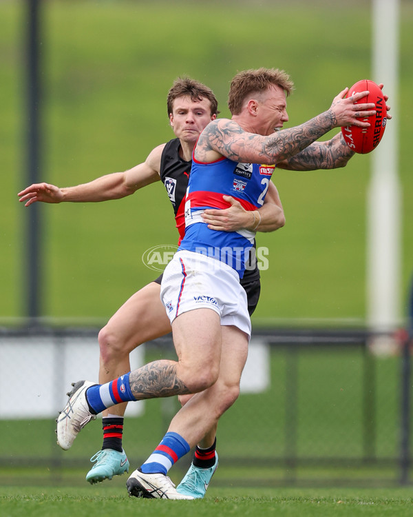 VFL 2025 Round 18 - Essendon v Footscray Bulldogs - A-60772582