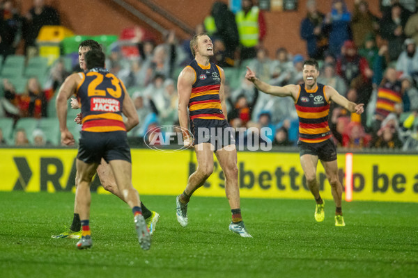 AFL 2025 Round 20 - Adelaide v Port Adelaide - A-60791044